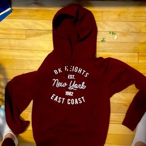 Medium New York burgundy sweater from Ardennes